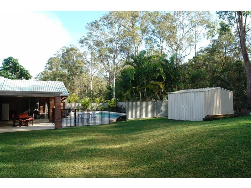 9 Pulas Place, Bellbowrie QLD 4070